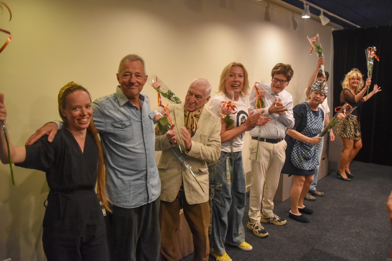 Deelnemers THijm Theatertraining 2024 deden mee aan Gluren bij de Buren